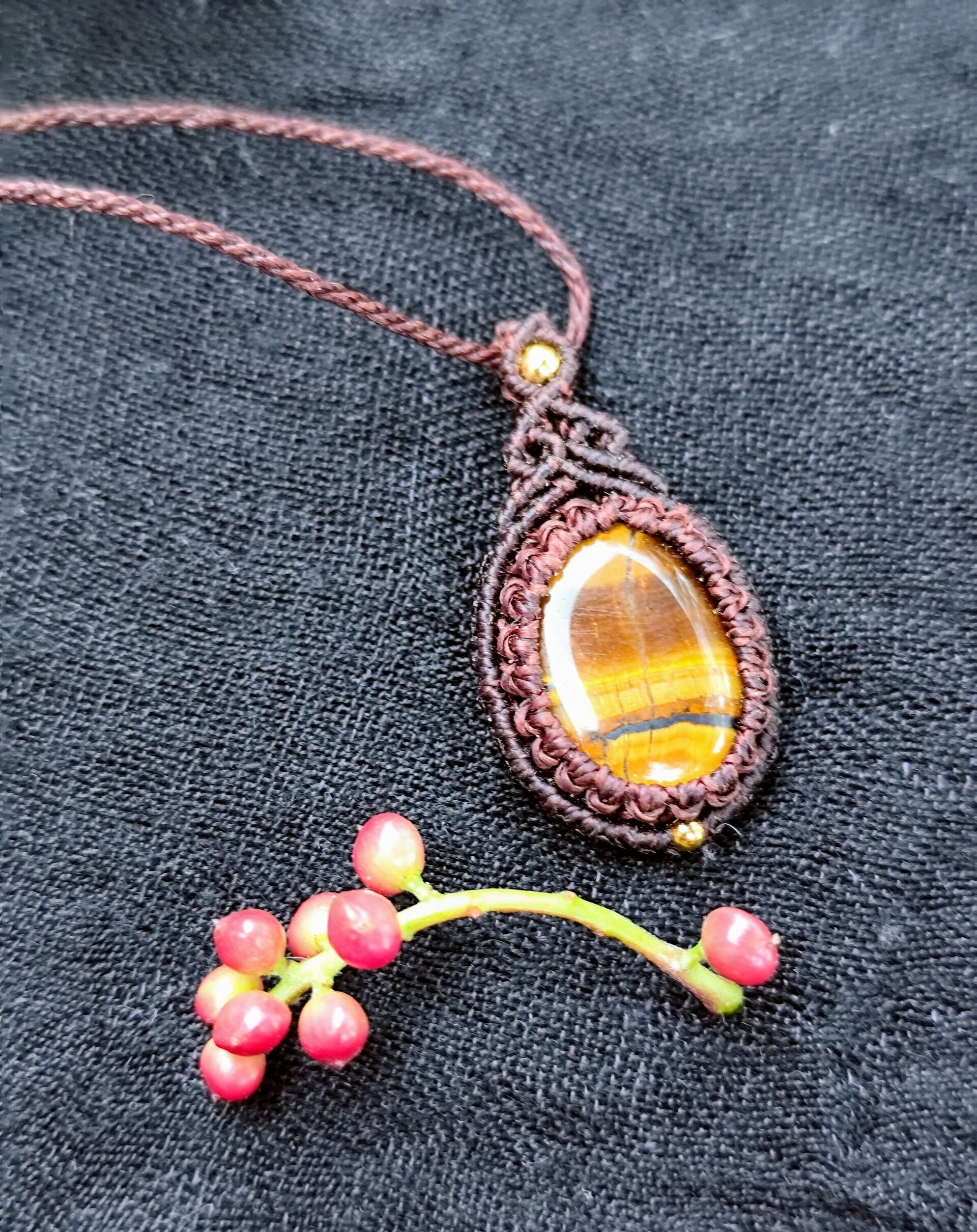 Ojo de Tigre en Macramé - 2